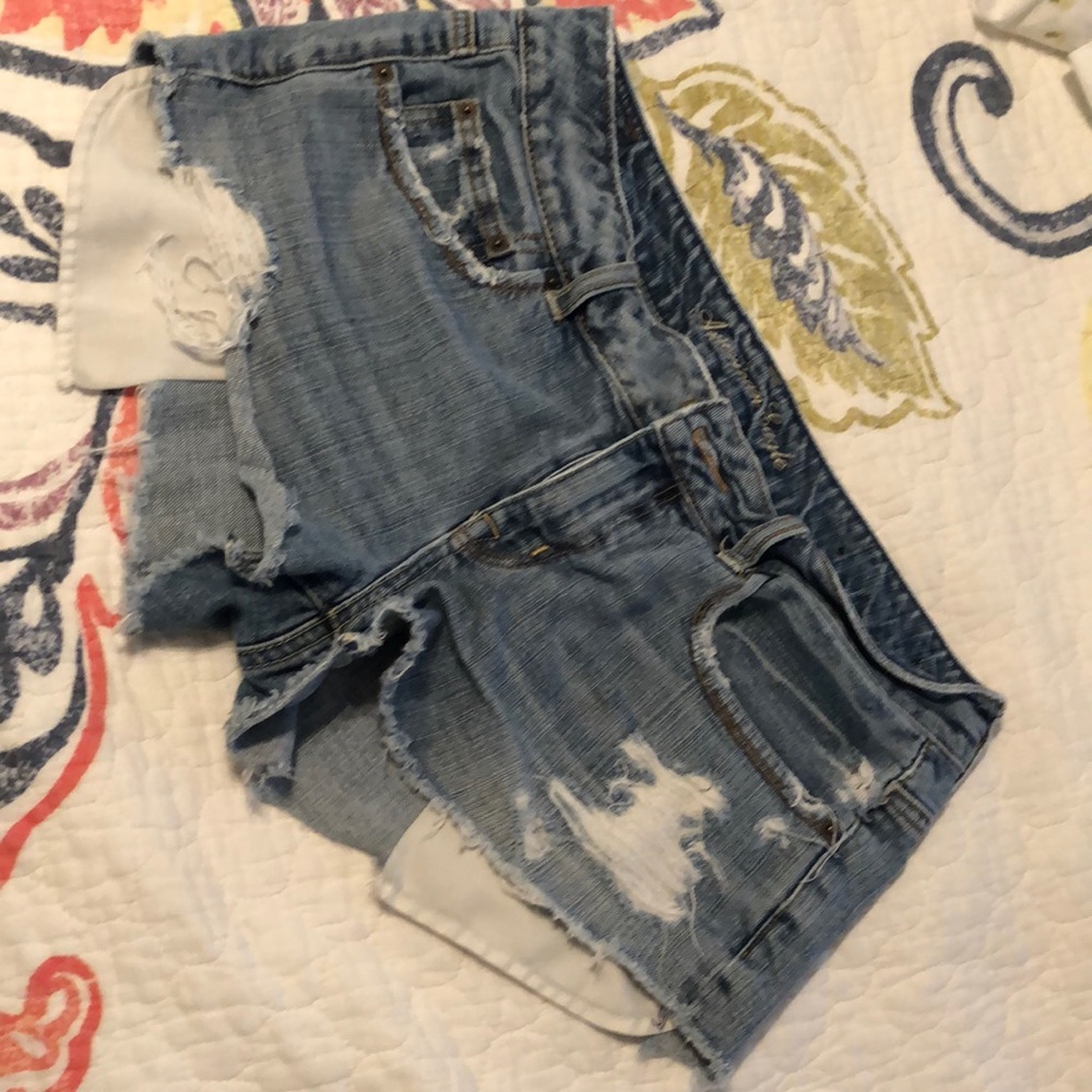 American Eagle Distressed Denim Shorts (10)
